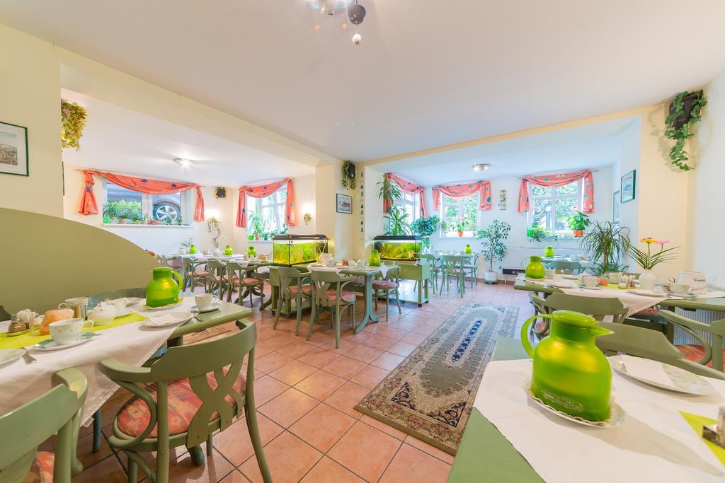 Hotel Haus Troja Rostock Zewnętrze zdjęcie